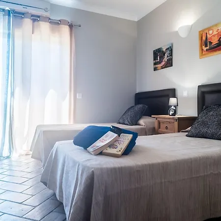 Paradisus Bed & Breakfast *