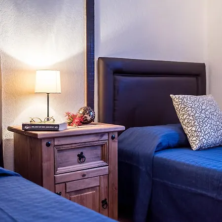 Paradisus Bed & Breakfast *